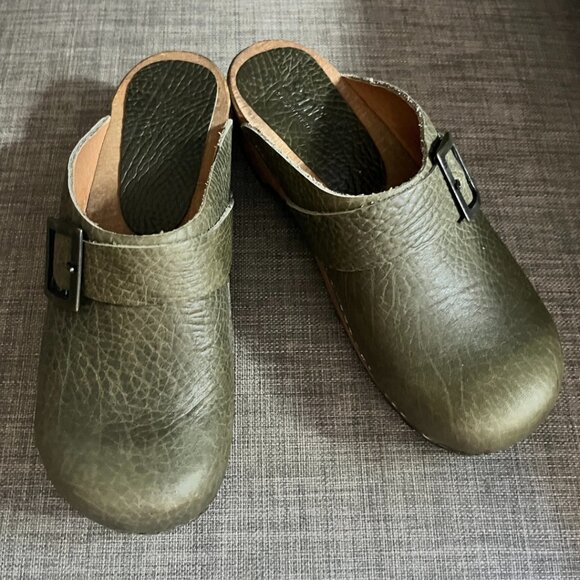 Sanita leather and woof clogs olive green *like new - Picture 1 of 7